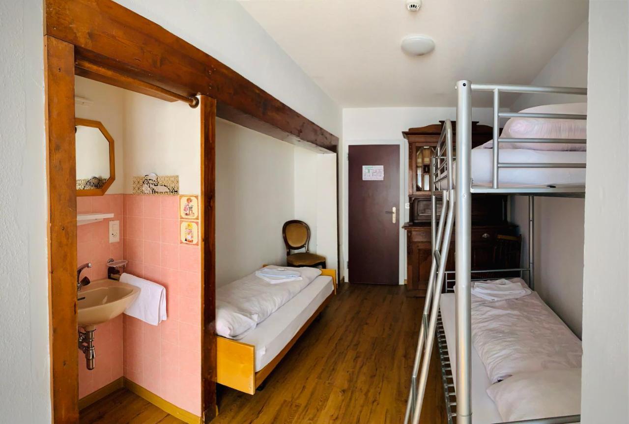 Weisses Roessli Hotel Leukerbad Eksteriør billede